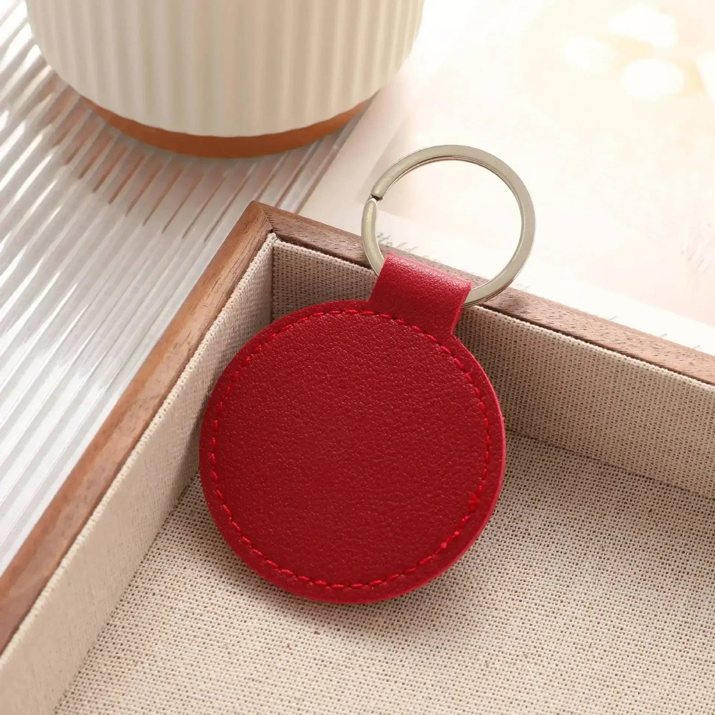 Porte - clé Cuir <br> Le Cercle rouge foncé personnalisable - Rouge foncé