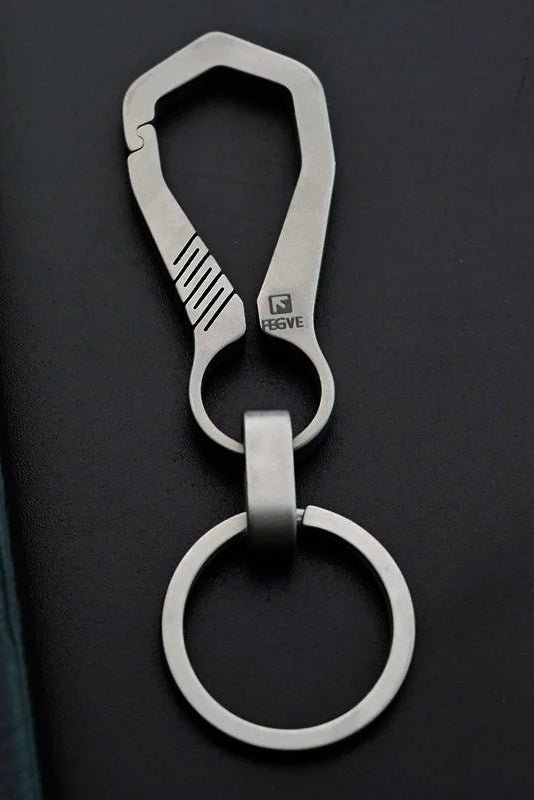 Porte - clés Voiture <br> Le Mousqueton Crochet Titane Tactique - Titane